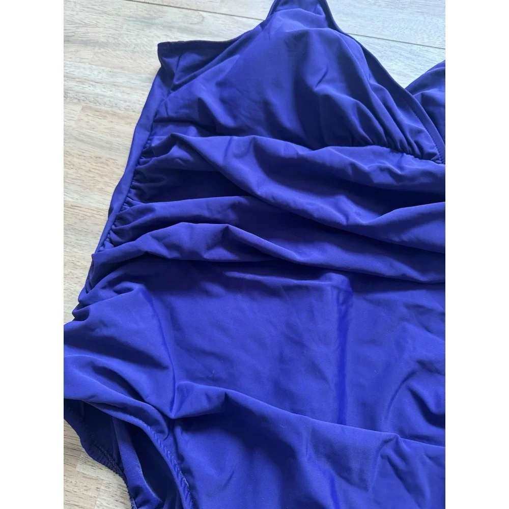 Trimshaper One Piece Bathing Swim Suit Purple 24W New Unworn Sanitized Washed‎